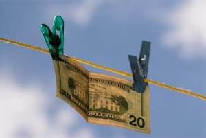 10 Money Saving Laundry Tips