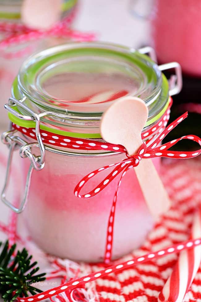 This DIY 3 ingredient Peppermint Sugar Scrub is a real treat to gently nourish and deeply moisturize your skin. It only takes minutes to hand-blend a few simple ingredients that your skin will love. Great for handmade gifts - quick, simple and cute!! What's not to love?! Get the full recipe tutorial at cetcu.com #sugarscrub #peppermint #handmadegifts #coconutoil