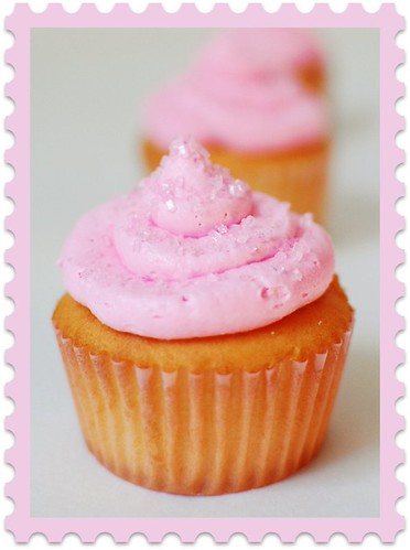 Raspberry filled cupcakes