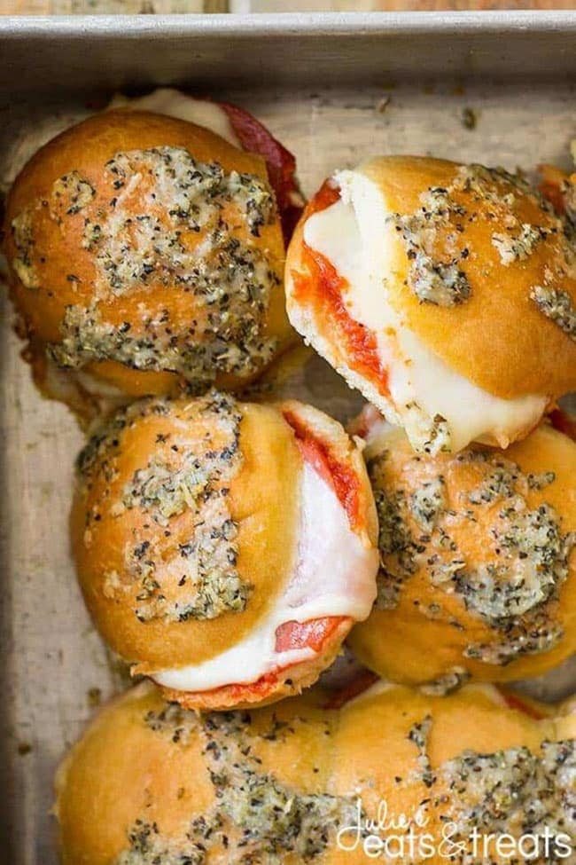 PEPPERONI PIZZA SLIDERS by Julie's Eats and Treats. Find crafts, printables, recipes and more for a Back to School Meal Plan at cetcu.com