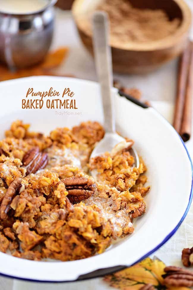 Baked Pumpkin Pie Oatmeal {VIDEO}
