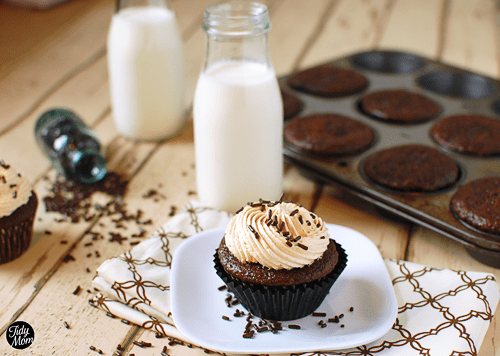 Banana Chocolate Cupcakes with Peanut Butter Frosting
