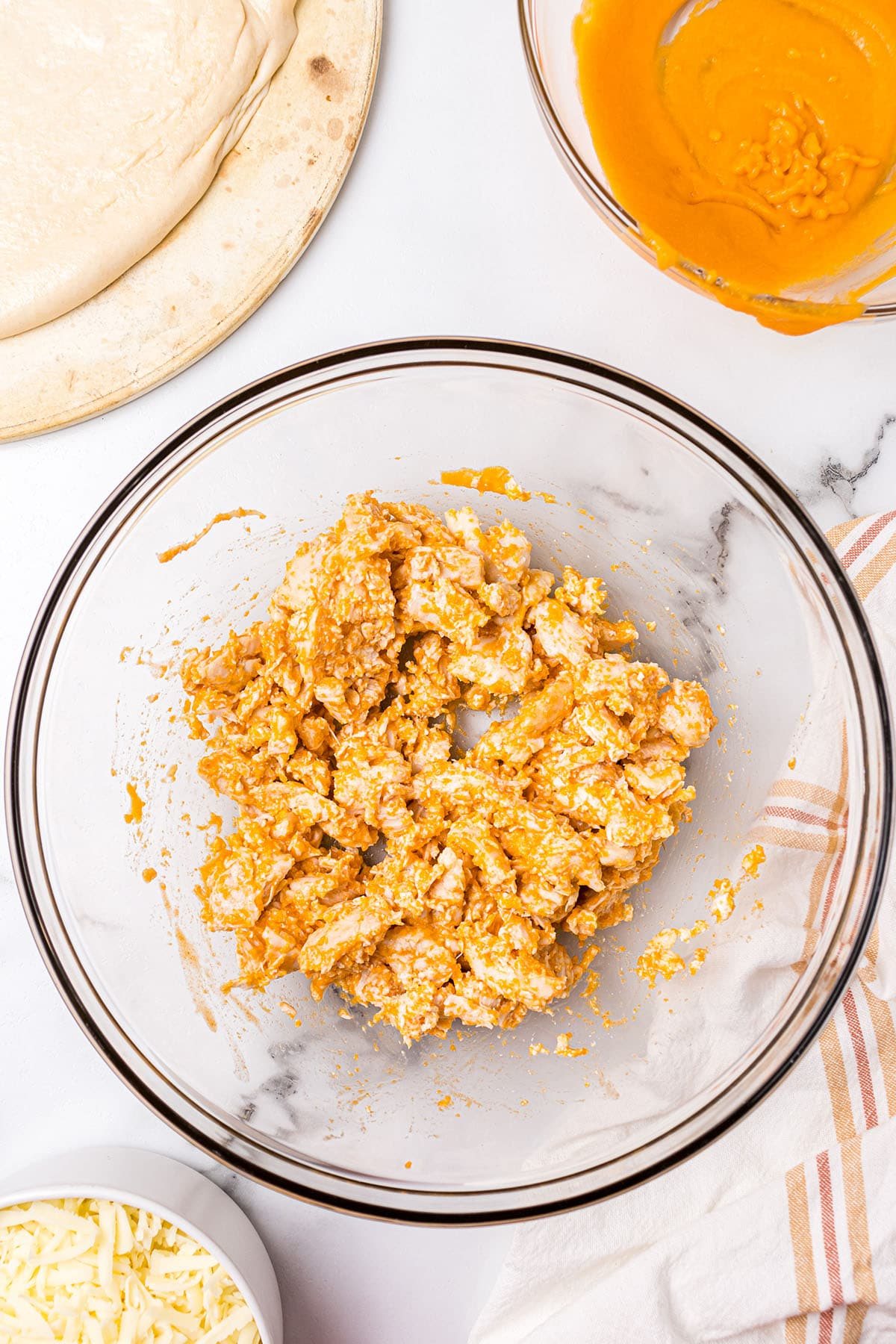 how to make homemade buffalo chicken pizza step 3
