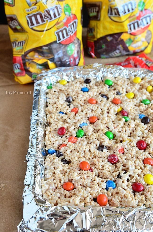 There is a little secret on how to make the perfect rice krispie treats at home!! An easy recipe, anyone can follow at cetcu.com