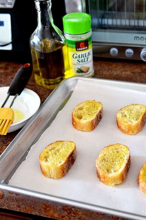 Blue Cheese Wedge Salad Crostini | Appetizer recipe at cetcu.com