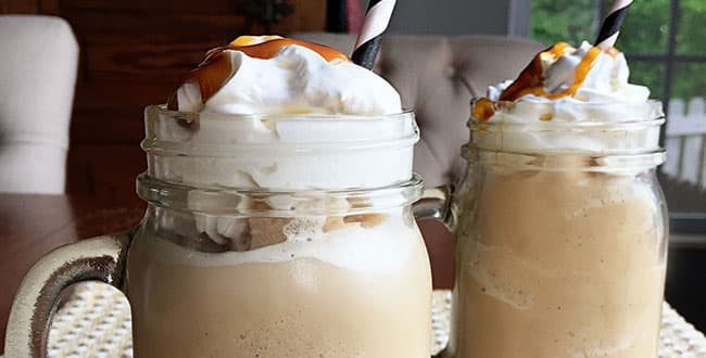 Homemade Caramel Drizzle Fappuccino is so easy to make at home and much cheaper than hitting up the coffee shops! get the recipe and directions for this frappuccino at cetcu.com
