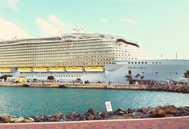 Royal Caribbean Oasis of the Seas cruise ship image