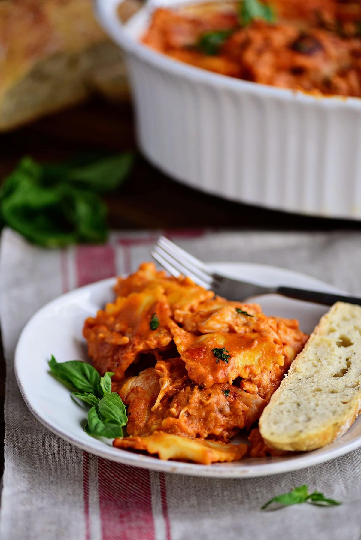 Cheesy Ravioli Bake with Chicken {VIDEO}