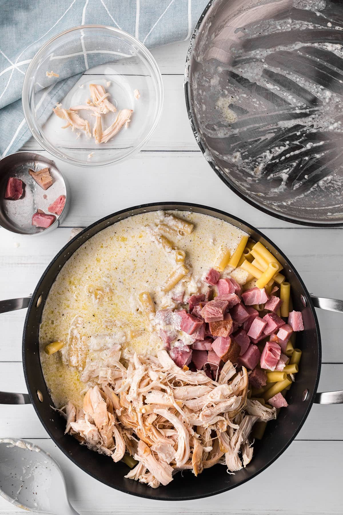 Chicken Cordon Bleu pasta Casserole in large pot
