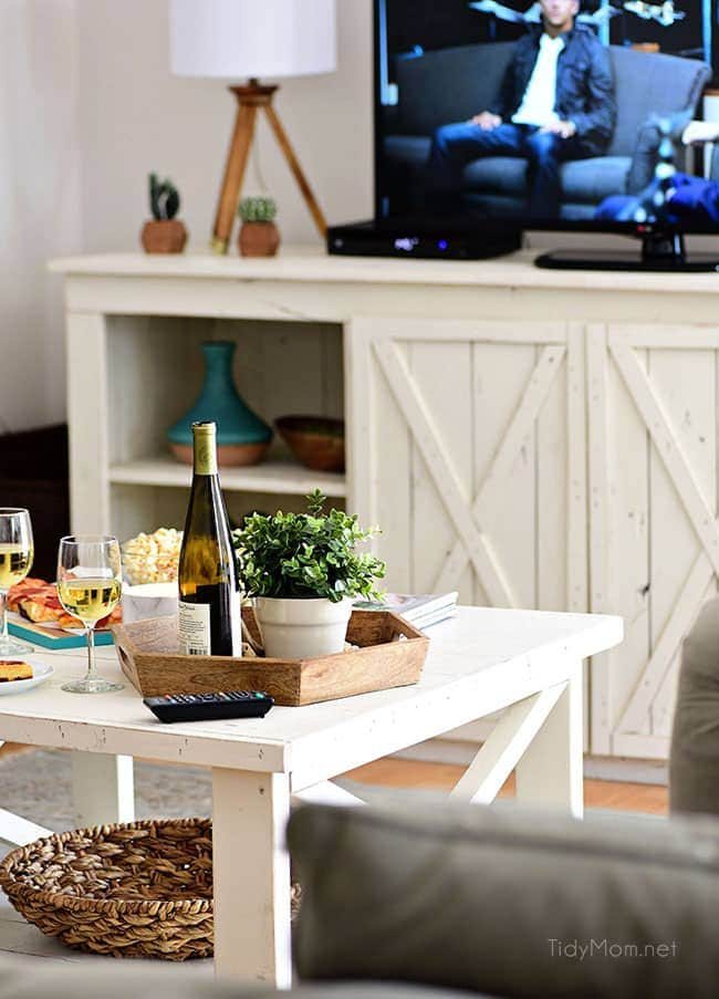 Pizza and Popcorn Movie Night. Make Gourmet Popcorn at home for a special treat. Oven-ready pizza, Sweet Heat Maple-Chili Popcorn, something to sip on and your favorite movie and you have a perfect date night at home. Print the gourmet popcorn recipe at cetcu.com