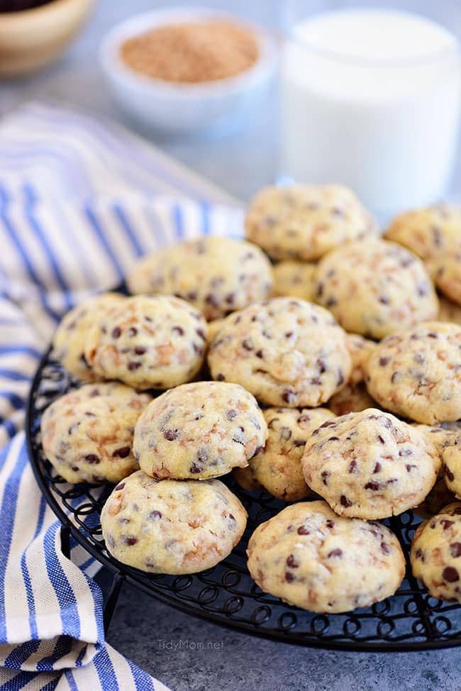 tray of Toffee Chocolate Chip Shortbread Cookies