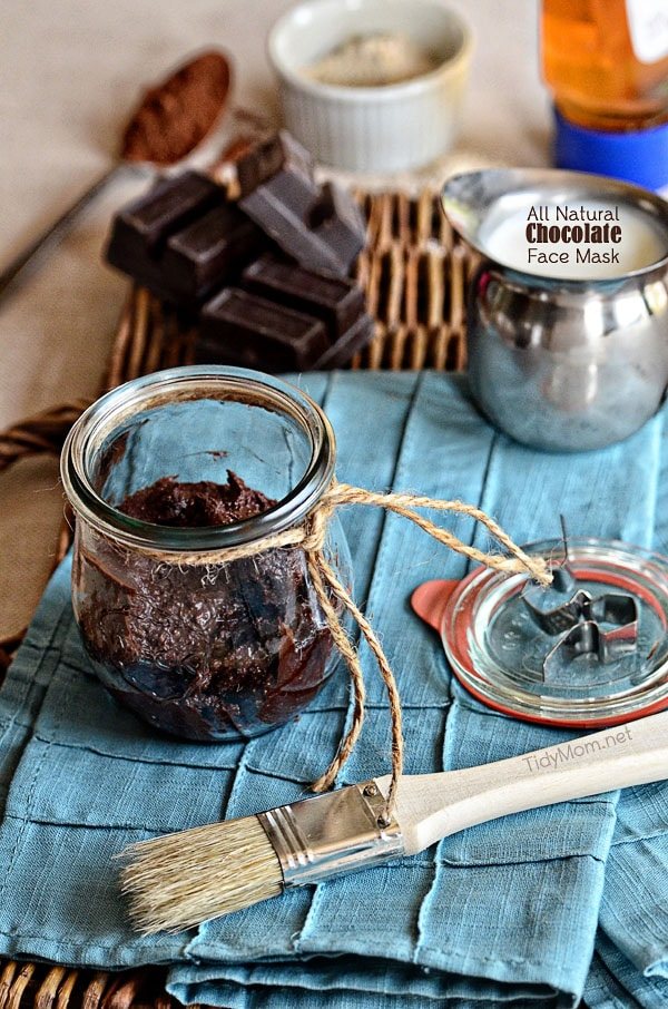 All Natural DIY Chocolate Face Mask at cetcu.com