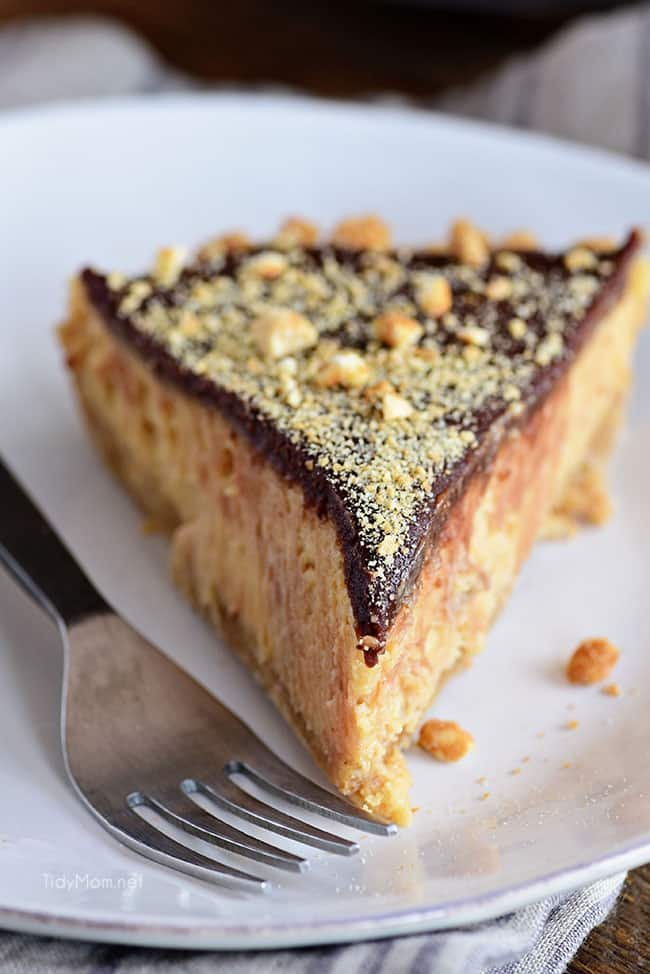 This Chocolate Peanut Butter Pie starts with a graham cracker crust, then an ultra-rich peanut butter filling topped with chocolate. A chocolate and peanut butter lover's dream come true!. Print full recipe at cetcu.com