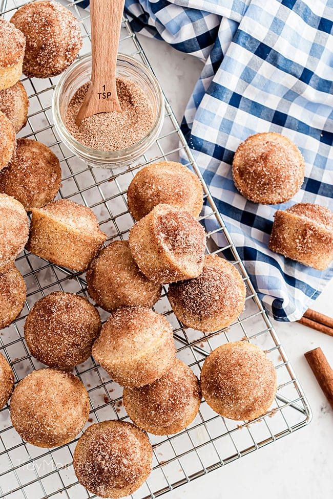 Cinnamon Sugar Donut Muffins {VIDEO}