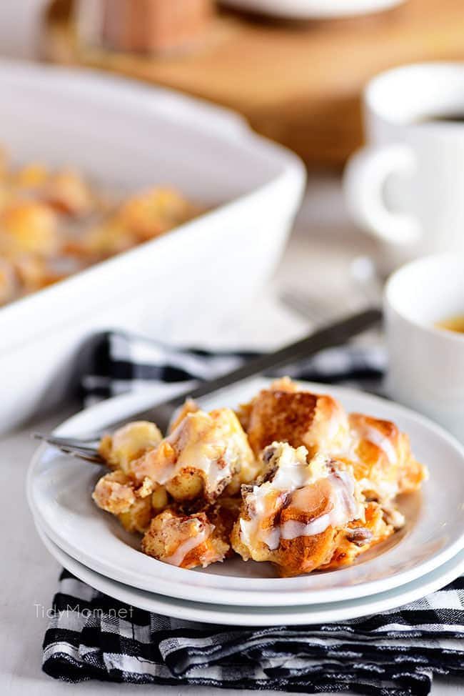 Cinnamon Roll Peach Cobbler with vanilla glaze