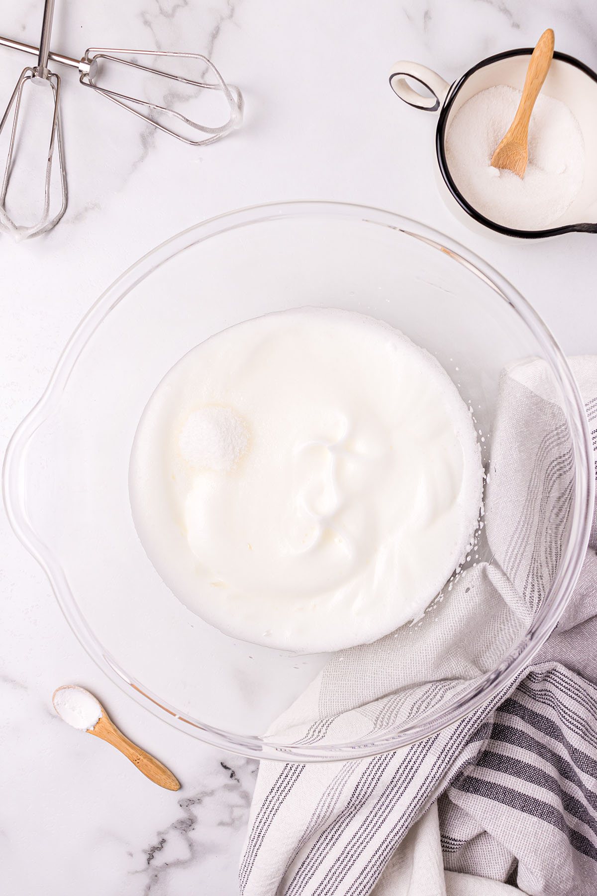 making meringue step 2
