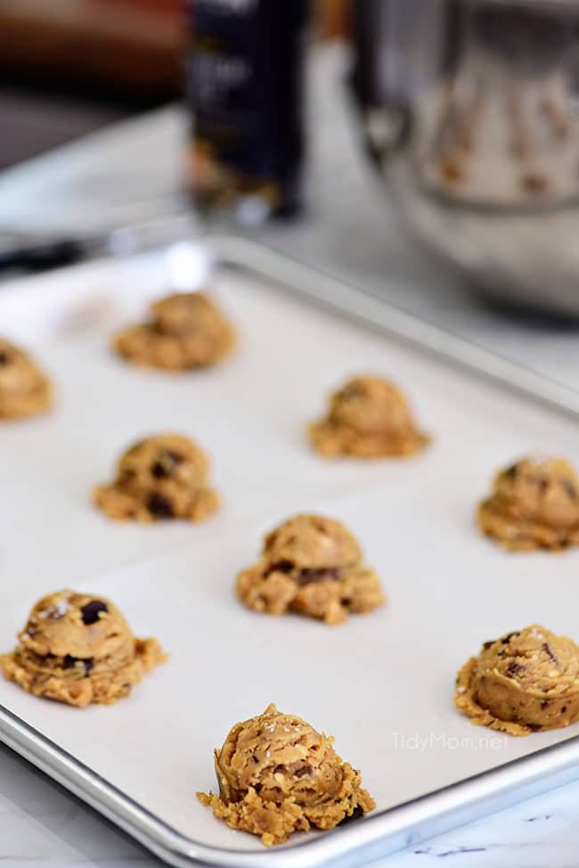 baking cookies at home