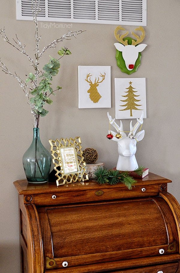 DIY Christmas Reindeer Wall Art at cetcu.com Super easy #Christmas #crafts