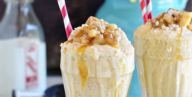 No plate and fork needed for this apple pie a la mode! Dutch Apple Pie Milkshake recipe at Tidymom.net