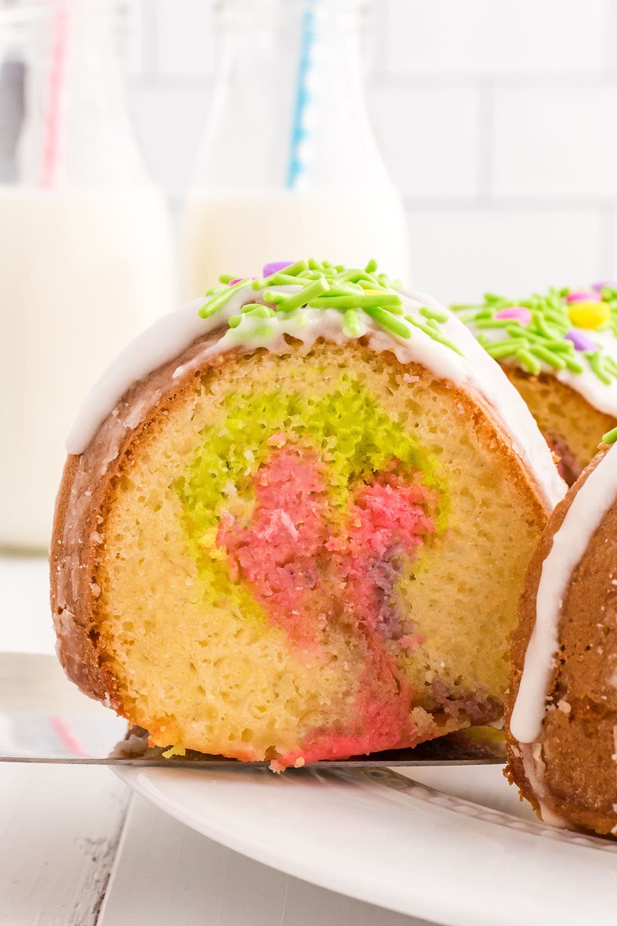 bundt cake with swirl inside