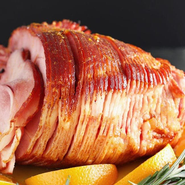 Easy Orange Honey Ham | Easter Dinner Meal Plan recipes, printables and decor ideas. Details at cetcu.com
