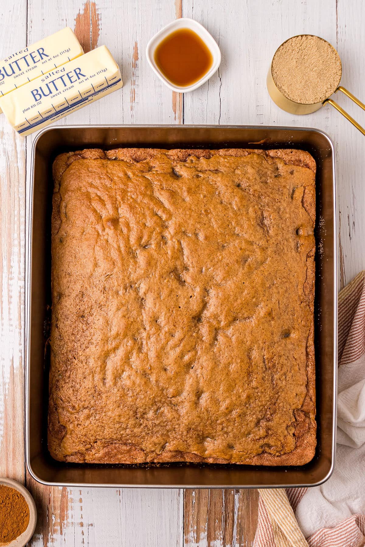 baked apple cake with out frosting.