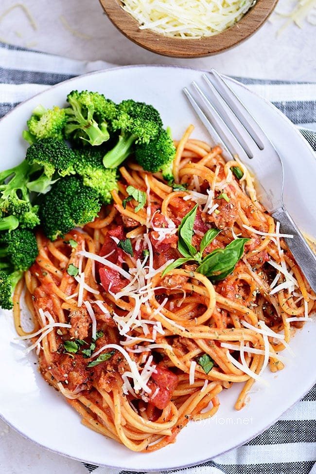 plate of One-Pot Spaghetti with broccoli on the side