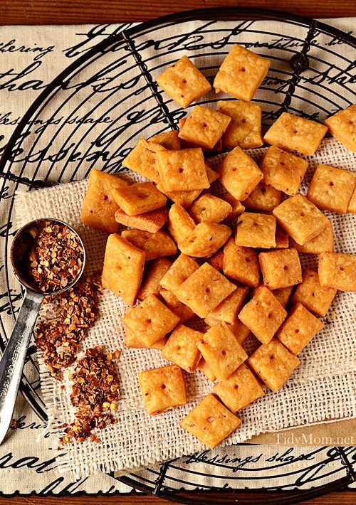 Homemade Cheese Crackers at Cetcu