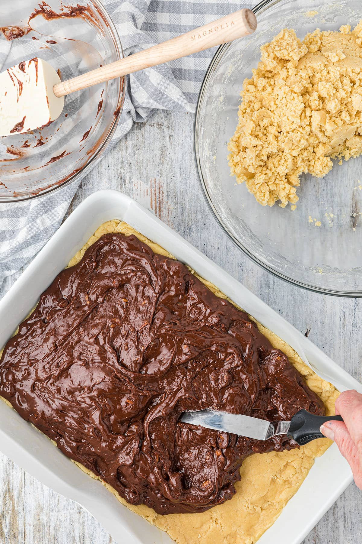 how to make fudge nut bars step 7