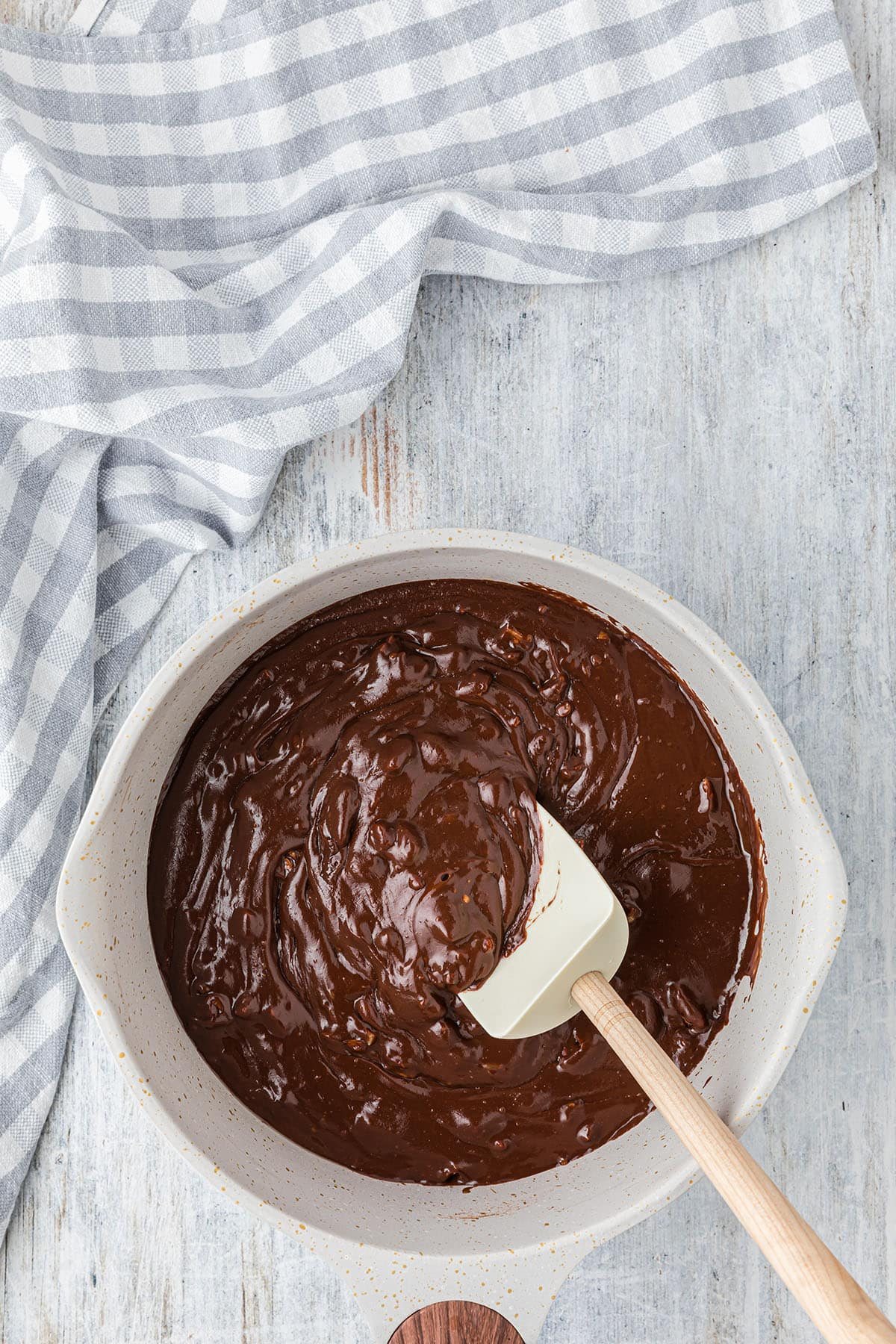 how to make fudge nut bars step 4