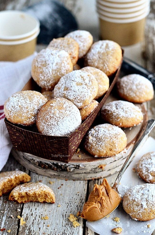 Soft and fluffy Gooey Butter Cookies - recipe at cetcu.com