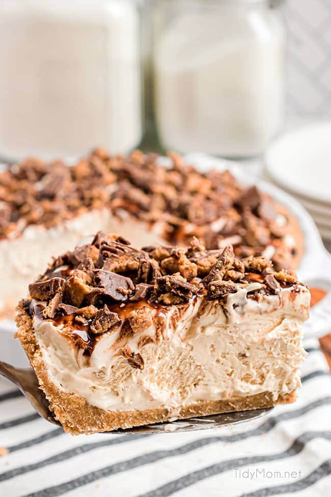 No-Bake Frozen Peanut Butter Pie {+VIDEO}