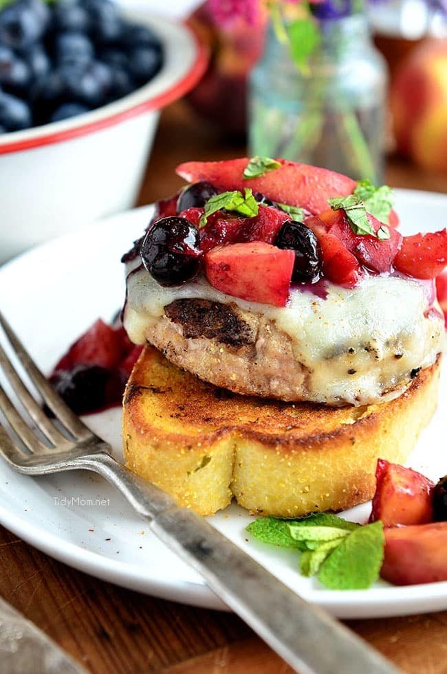 Grilled Turkey Cheese Burger with Peaches and Blueberries recipe at cetcu.com