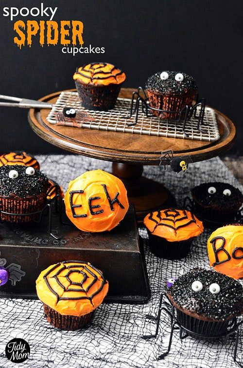Halloween Cupcakes : Spiders & Spiderwebs