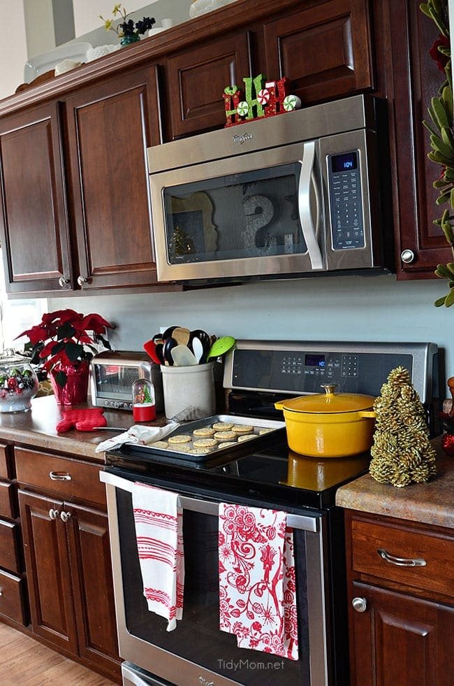 Christmas Holiday Kitchen at cetcu.com