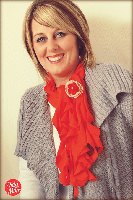 How to make a scarf using a t-shirt! no sewing required at cetcu.com