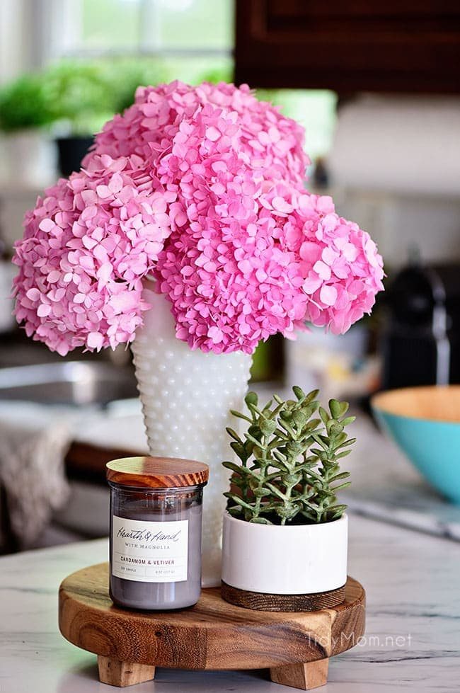 Essential hydrangea care tips to keep your fresh cut hydrangeas looking beautiful longer. You'll be amazed at how long you can make your flowers last! Get the details at cetcu.com