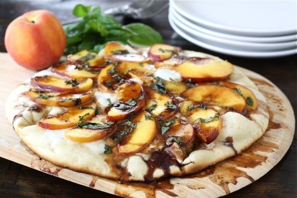 peach basil pizza