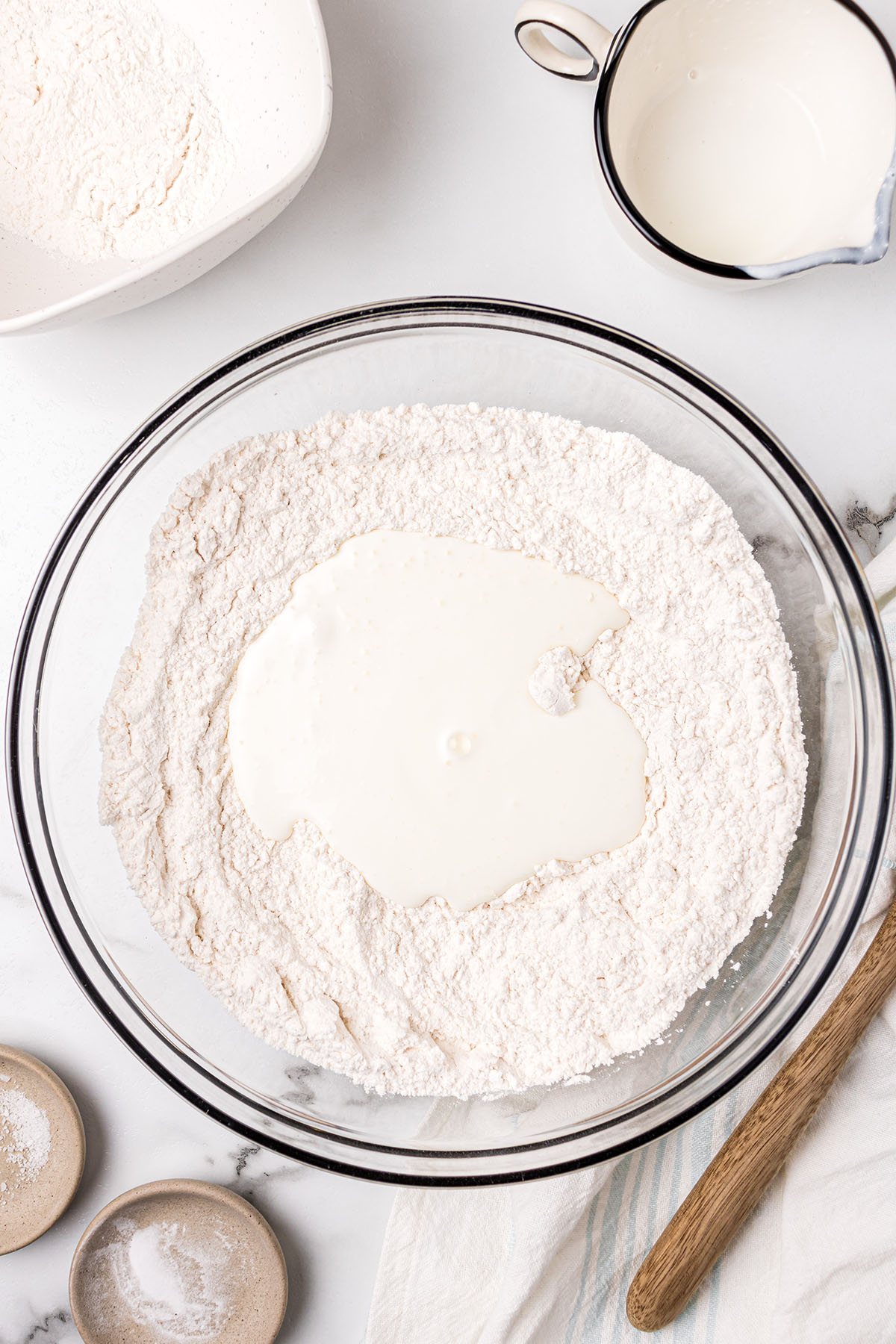 how to make Irish soda bread step 1 dry ingredients with buttermilk