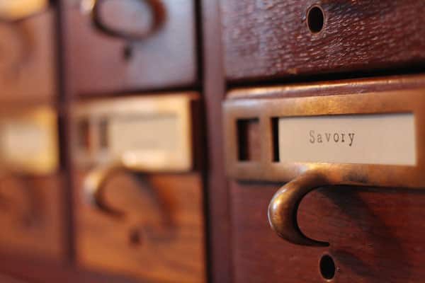 Organizing your kitchen with vintage finds at cetcu.com