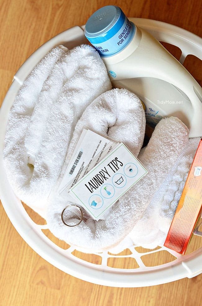 Laundry Tips and Cheat Sheets using Scotch Self-Seal Laminating pouches. Free printable at cetcu.com