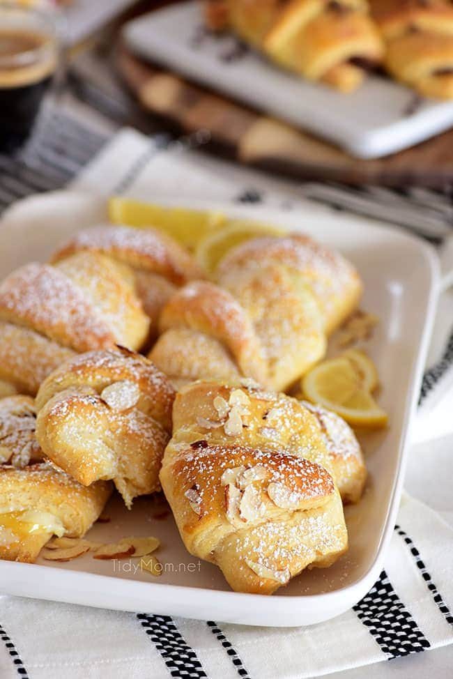 Lemon Cheesecake Crescent Rolls
