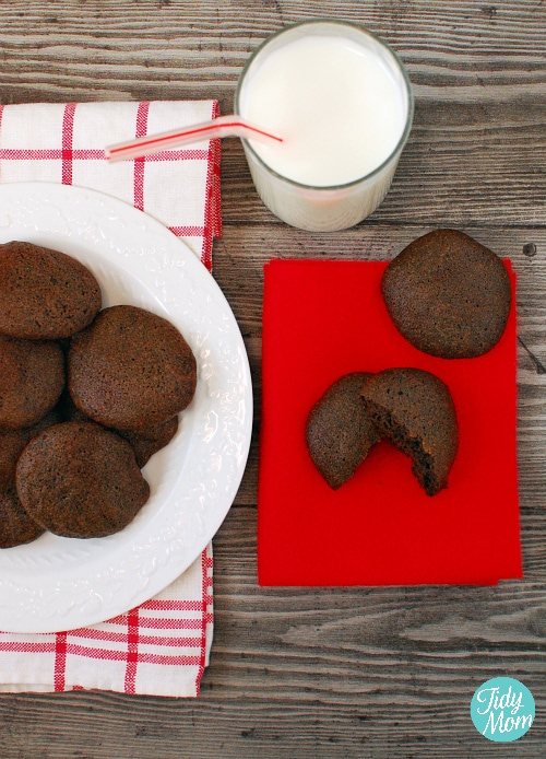 Big, Soft, Almost Fat-Free Chocolate Cookies (Weight Watchers 2 points)