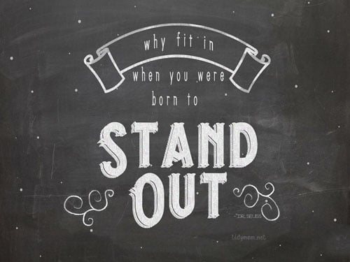 Stand Out March Chalkboard Wallpaper Cetcu