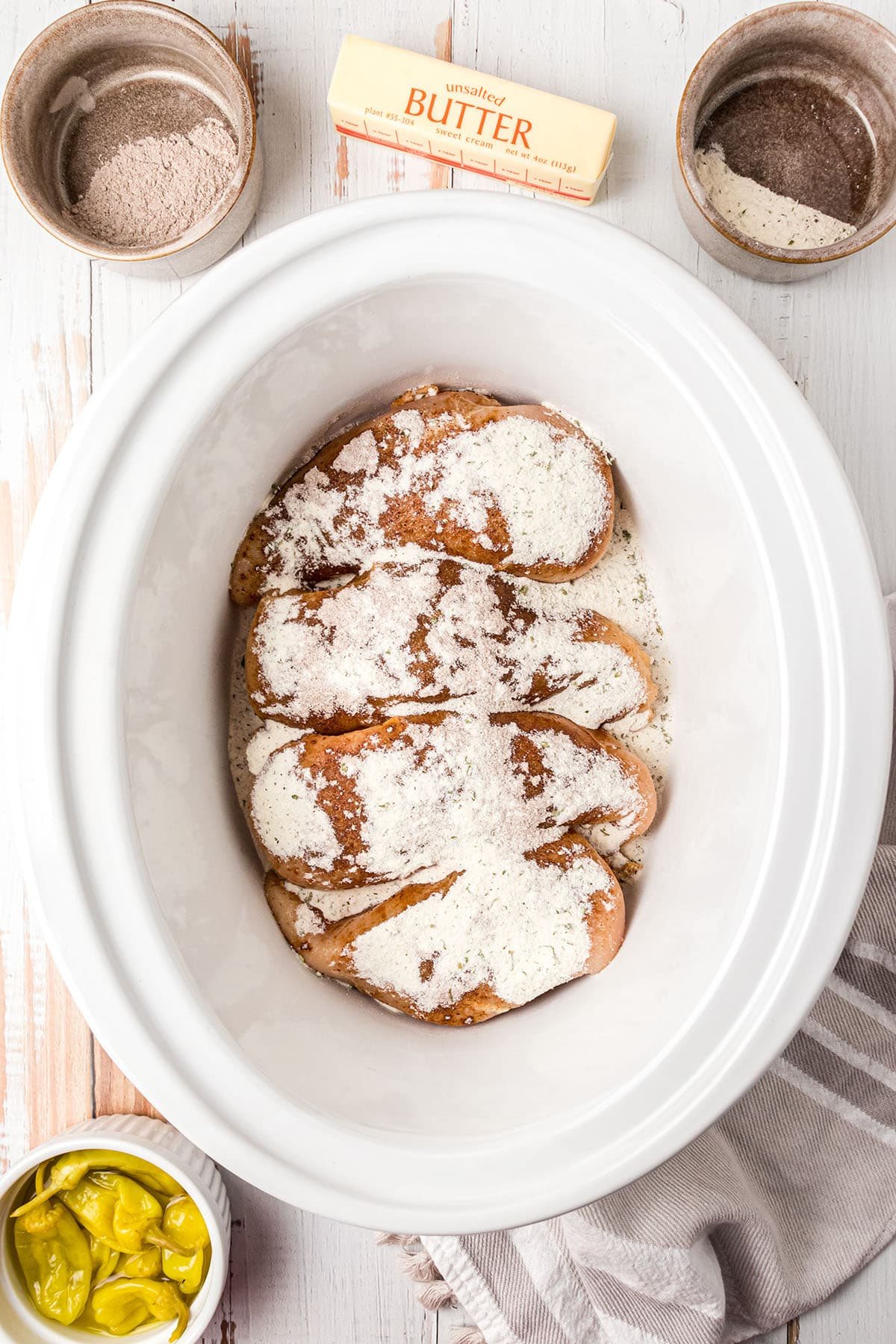 how to make Mississippi chicken in a slow cooker step 1
