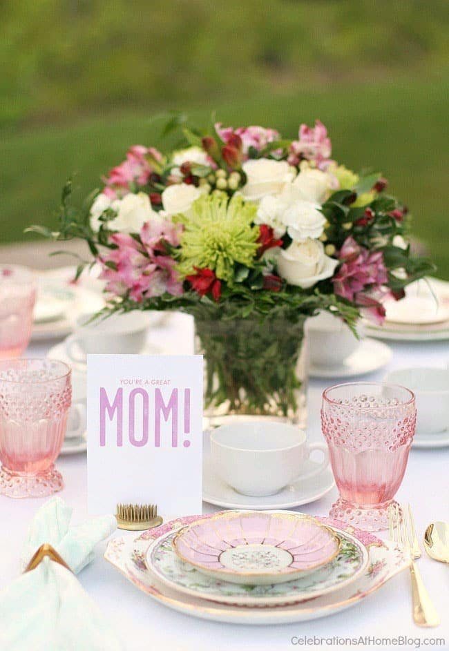 Mother’s Day Brunch Meal Plan recipes, printables and decor at cetcu.com - Mother's Day Brunch Table