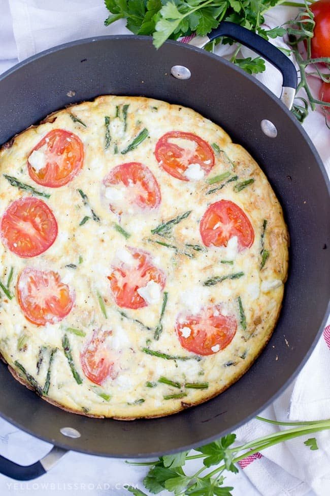 Mother’s Day Brunch Meal Plan recipes, printables and decor at cetcu.com - Asparagus, Tomato and Goat Cheese Frittata recipe