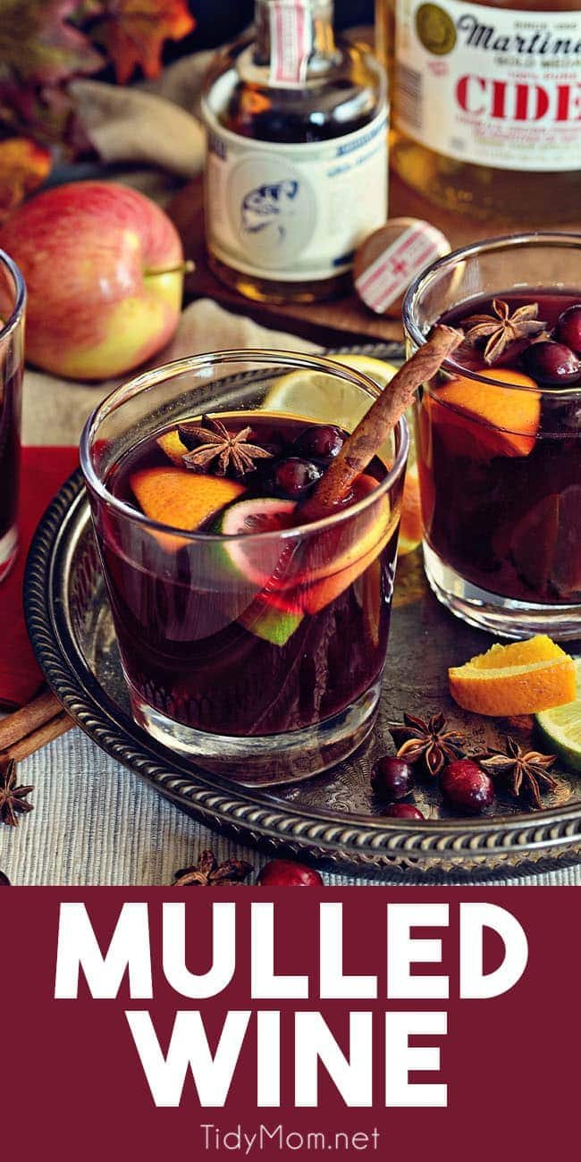 mulled wine in glasses