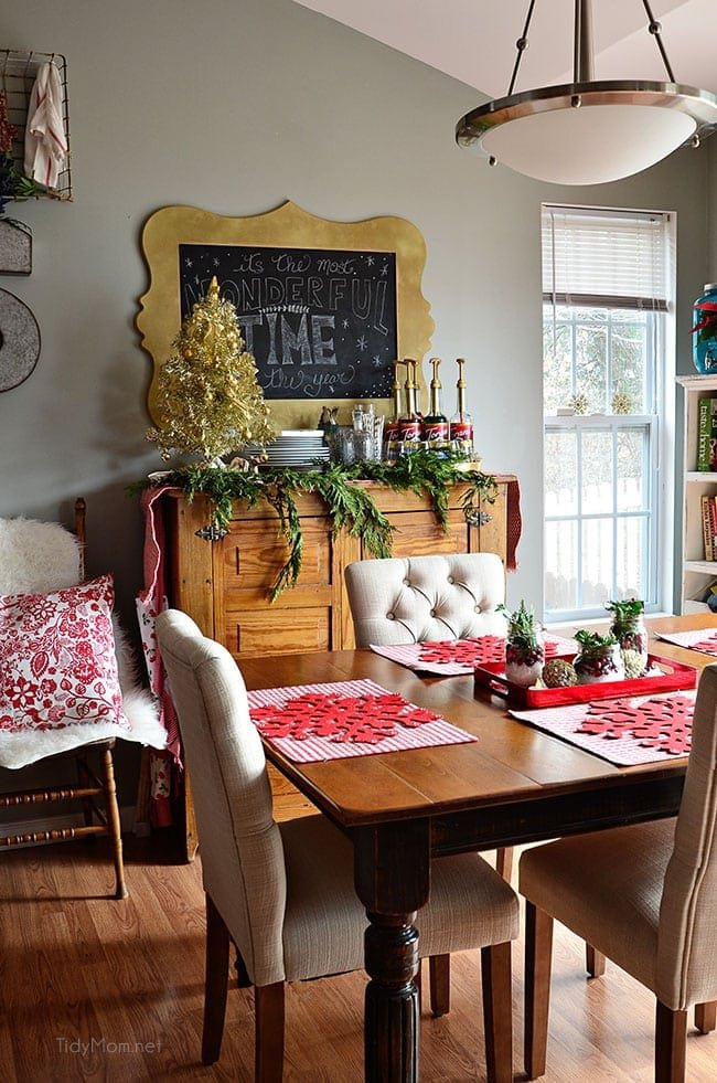 Christmas Holiday Home Tour at cetcu.com