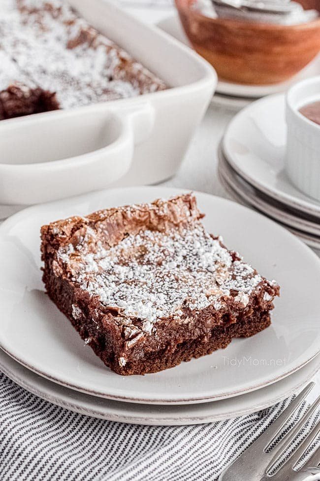 Gooey Butter Nutella Cake {VIDEO}
